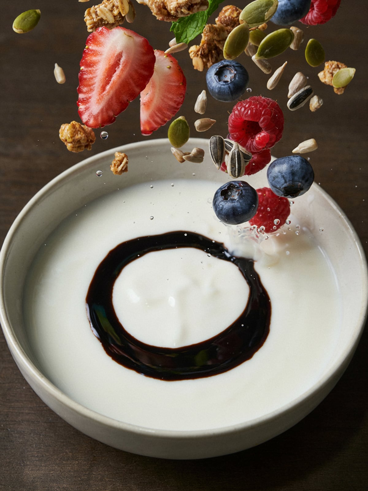 Yoghurt Bowl with Pumpkin Seed Oil - gallery 3