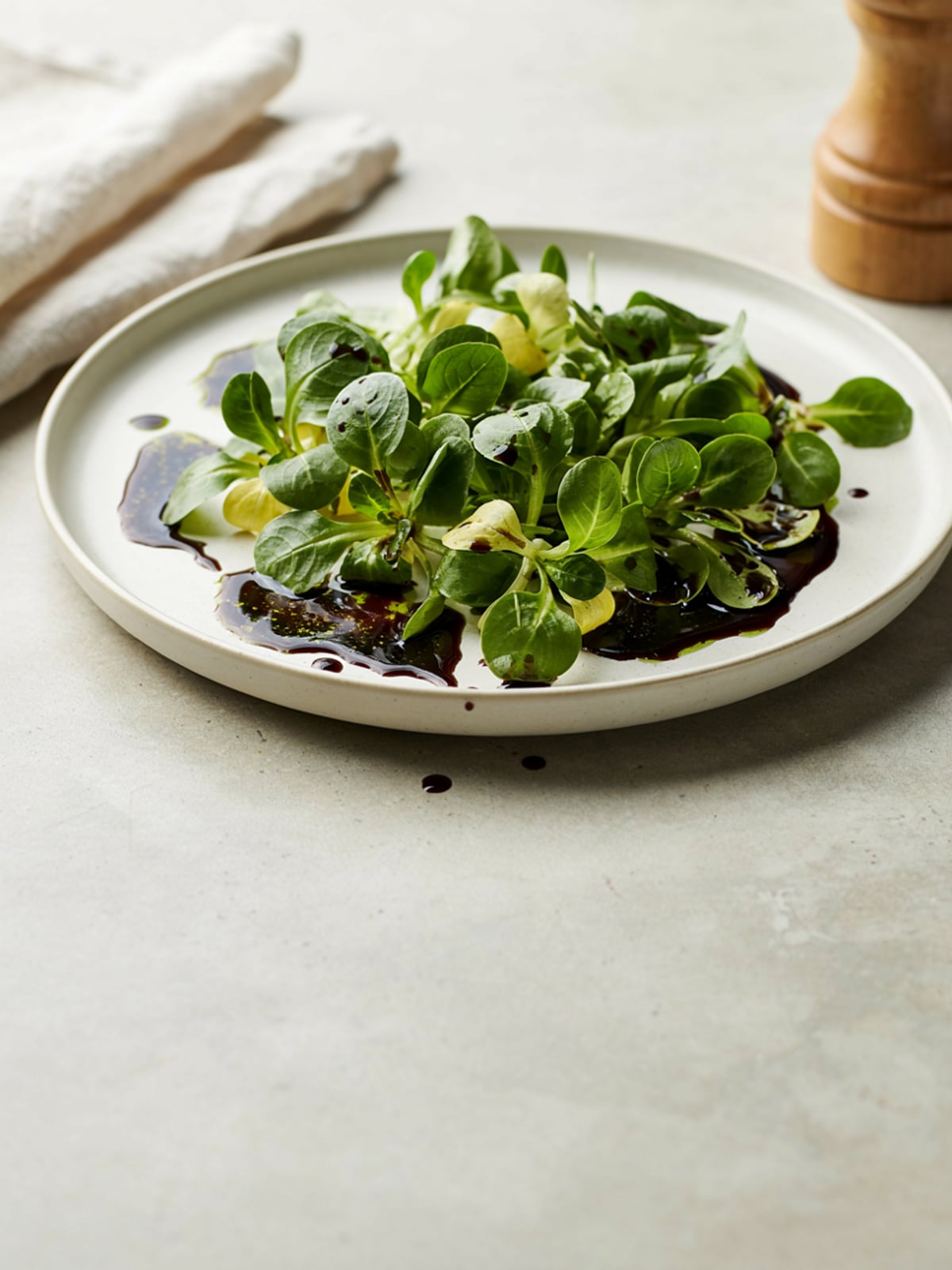 Salad with pumpkin seed oil